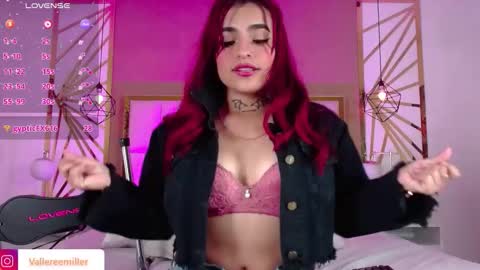Snapshot of vaaleriee_miller_ chatting on November 18, 2025, 12:42 pm valeriee miller online show from November 18, 2025, 12:42 pm