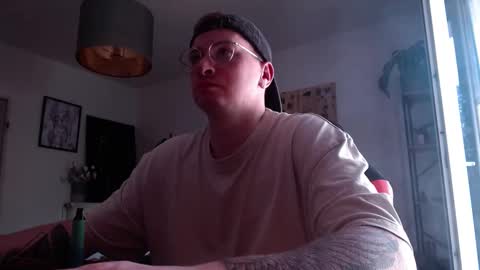 Snapshot of vacation__ chatting on September 19, 2025, 1:45 pm vacation__ online show from September 19, 2025, 1:45 pm