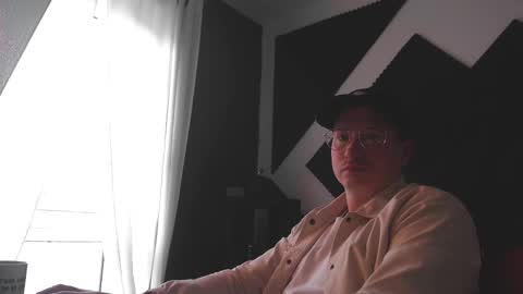 Snapshot of vacation__ chatting on March 25, 2026, 4:13 pm vacation__ online show from March 25, 2026, 4:13 pm