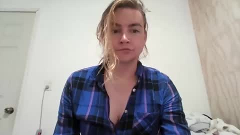 vagimosa online show from October 25, 2025, 10:34 am