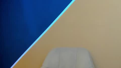 VaiolletCooper online show from April 3, 2026, 4:16 pm