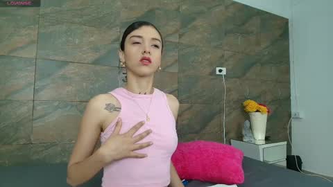 Snapshot of vaiolett_smith chatting on February 26, 2025, 1:30 pm V A I O L E T T S M I T H online show from February 26, 2025, 1:30 pm