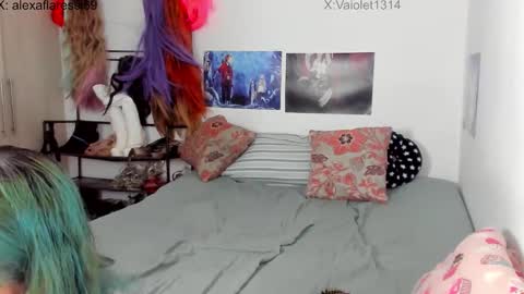 Vaiolet1314 online show from December 19, 2025, 12:06 am