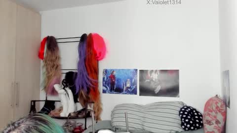 Vaiolet1314 online show from December 22, 2025, 1:24 am