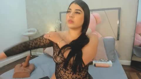 Valentina online show from December 5, 2025, 3:04 am