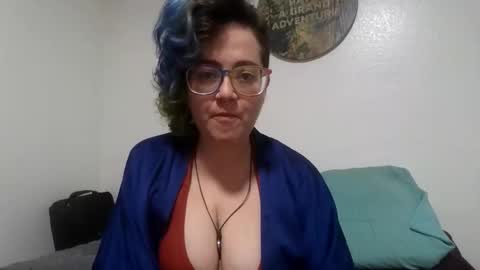 valarieak online show from October 26, 2025, 7:25 am