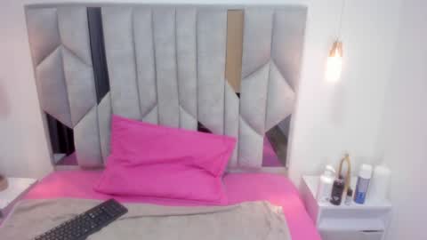 Snapshot of valeentiinaa_ chatting on December 14, 2024, 11:50 am VALENTINA online show from December 14, 2024, 11:50 am