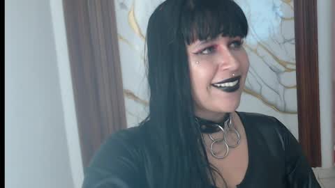 valen_ross7 online show from April 1, 2026, 1:41 pm