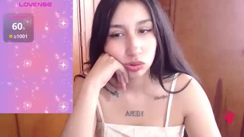 Snapshot of valen_tina33 chatting on April 26, 2026, 2:26 pm Valentina online show from April 26, 2026, 2:26 pm