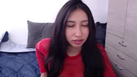 Snapshot of valen_tina33 chatting on May 28, 2026, 4:37 pm Valentina online show from May 28, 2026, 4:37 pm