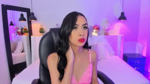 Snapshot of valenn__smith chatting on December 23, 2024, 4:22 am Valentina online show from December 23, 2024, 4:22 am