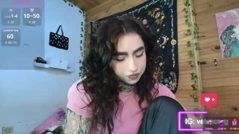 valentina online show from September 18, 2025, 2:57 am