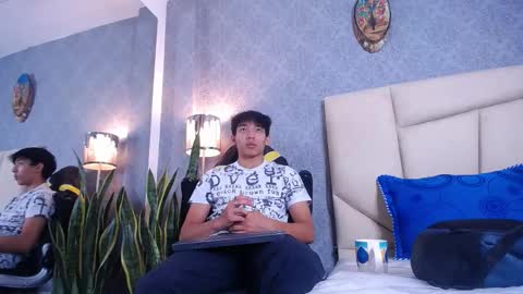 Valenor online show from October 6, 2025, 5:27 am