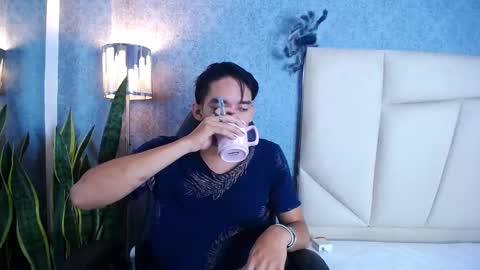 Valenor online show from October 18, 2025, 5:10 am