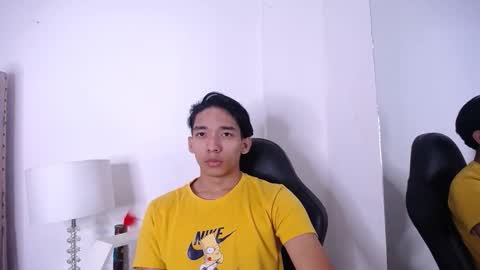 Valenor online show from October 19, 2025, 4:57 am