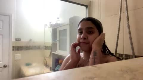 valentina614033 online show from January 5, 2025, 2:06 am