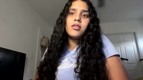 valentina614033 online show from January 5, 2025, 10:29 pm