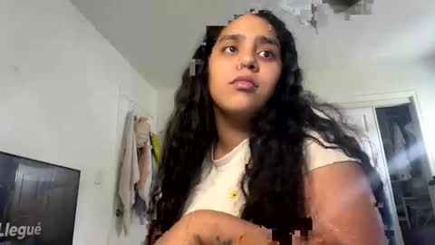 valentina614033 online show from January 6, 2025, 5:06 pm