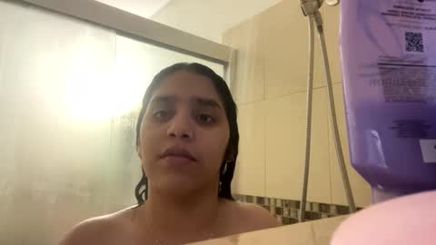 valentina614033 online show from January 22, 2025, 10:59 pm