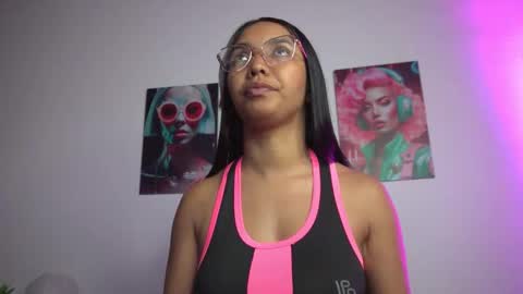 Snapshot of valentina_king18 chatting on October 14, 2025, 12:06 pm VALENTINA online show from October 14, 2025, 12:06 pm