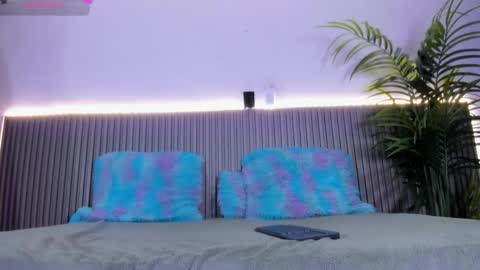 Valentina online show from February 12, 2026, 7:20 pm