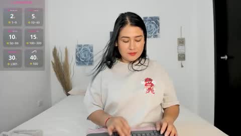 valentina_owens online show from November 23, 2025, 11:48 pm