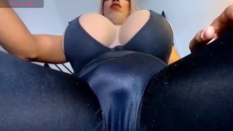 valentinabigcock23 online show from October 4, 2025, 1:09 pm