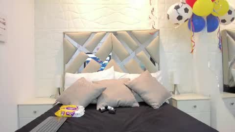 Snapshot of valentinasu_ chatting on July 6, 2026, 11:51 am VALENTINA online show from July 6, 2026, 11:51 am