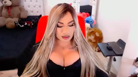    online show from October 8, 2025, 10:40 pm