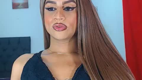 Snapshot of valentinaxxxdoll chatting on January 15, 2025, 2:06 am VALENTINA online show from January 15, 2025, 2:06 am