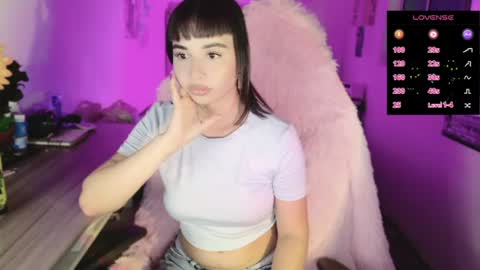 Snapshot of valentinna_5 chatting on July 5, 2026, 7:43 pm Danielle Please help me to reach 300 thumbs up online show from July 5, 2026, 7:43 pm
