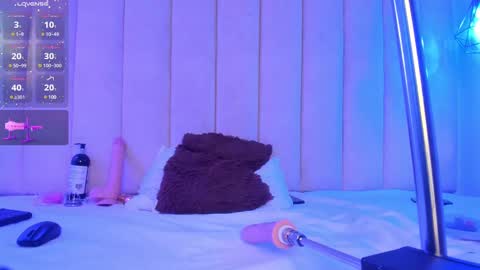 Valentino online show from March 7, 2025, 4:57 am