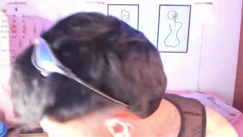 Snapshot of valentinoo_10 chatting on February 25, 2026, 11:14 pm Manuel online show from February 25, 2026, 11:14 pm