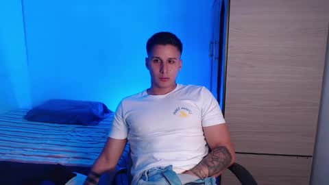 VALENTINO online show from March 1, 2026, 10:23 pm