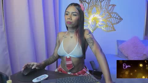 Snapshot of valeperez24 chatting on September 9, 2025, 1:27 am Valery And Daniel online show from September 9, 2025, 1:27 am