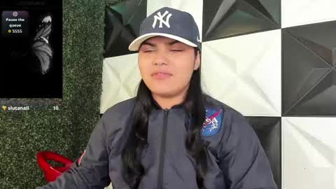 valeri_harpers4 online show from February 24, 2026, 11:47 pm