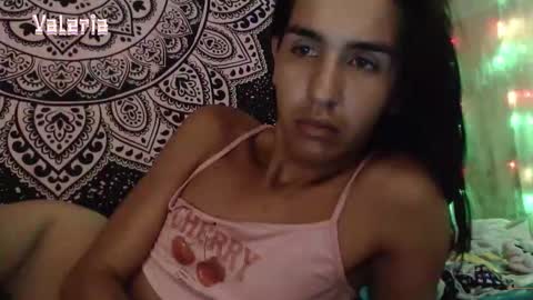 valeria online show from December 14, 2025, 2:33 pm