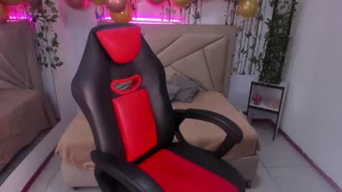 valeria online show from April 14, 2026, 8:59 pm