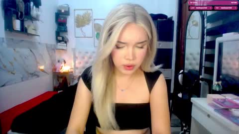 Snapshot of valeria_nikia chatting on October 5, 2025, 10:35 am VALERIA online show from October 5, 2025, 10:35 am