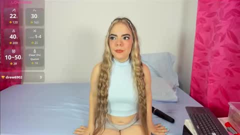 valerialoren online show from September 9, 2025, 3:06 am