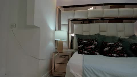 Valeria  online show from January 14, 2026, 12:11 pm