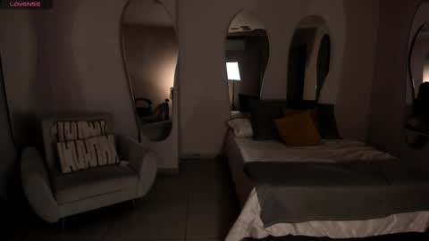 Valeria online show from September 29, 2025, 12:49 am