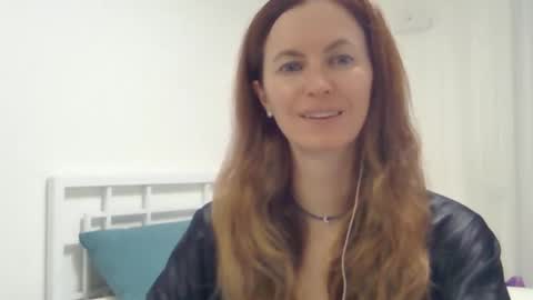 Snapshot of valerie_rose777 chatting on October 31, 2025, 8:21 pm valerie_rose777 online show from October 31, 2025, 8:21 pm