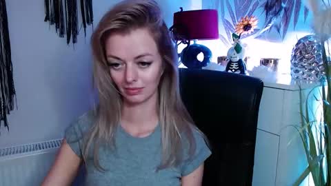 Valerie  online show from March 6, 2025, 12:41 pm