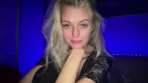 Valerie  online show from October 8, 2025, 8:17 pm