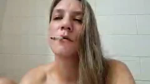 ValerieRayne online show from July 7, 2026, 7:23 am