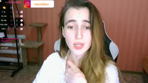 Snapshot of valeritiio chatting on December 9, 2024, 5:19 pm valeritiio online show from December 9, 2024, 5:19 pm