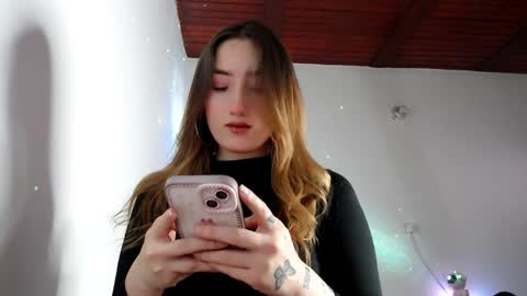 valery_salmons online show from May 22, 2026, 3:28 pm