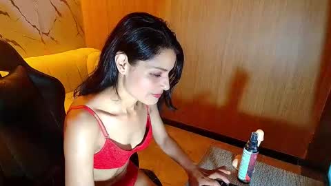 Snapshot of valery_tf chatting on November 13, 2025, 8:30 pm Valery online show from November 13, 2025, 8:30 pm