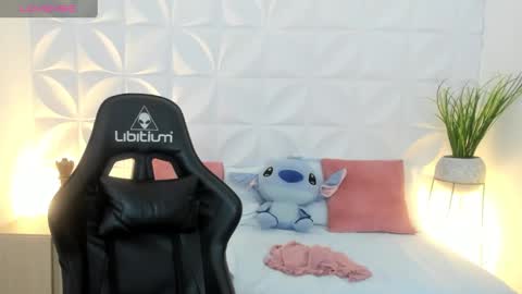 Snapshot of valeryn_rosse chatting on November 14, 2025, 3:05 am valeryn rosse online show from November 14, 2025, 3:05 am